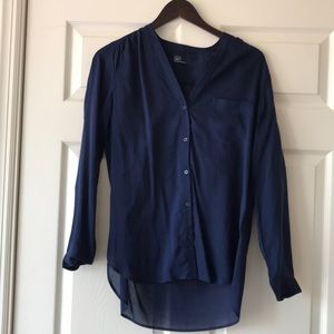 Navy blouse with side pocket